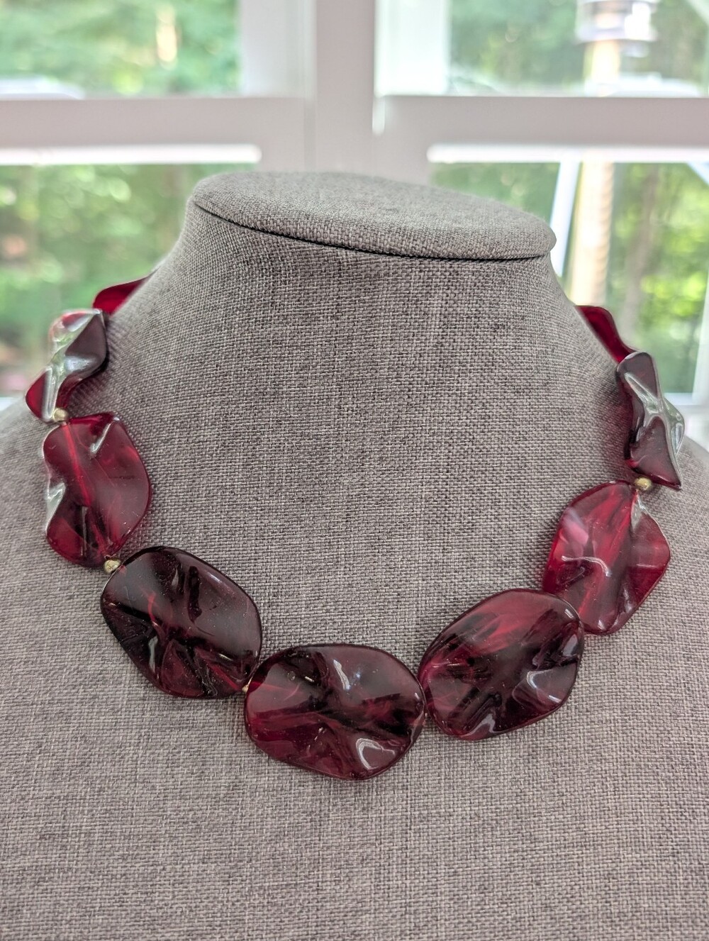 Vintage 90s Chunky Swirled Acrylic Beaded Layering Retro Collar Necklace